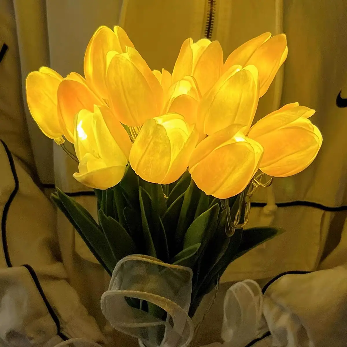 Tulip Simulation Flower LED Table Lamp Bedside Atmosphere Night Light Simulation Flower Interior Decoration Bouquet
