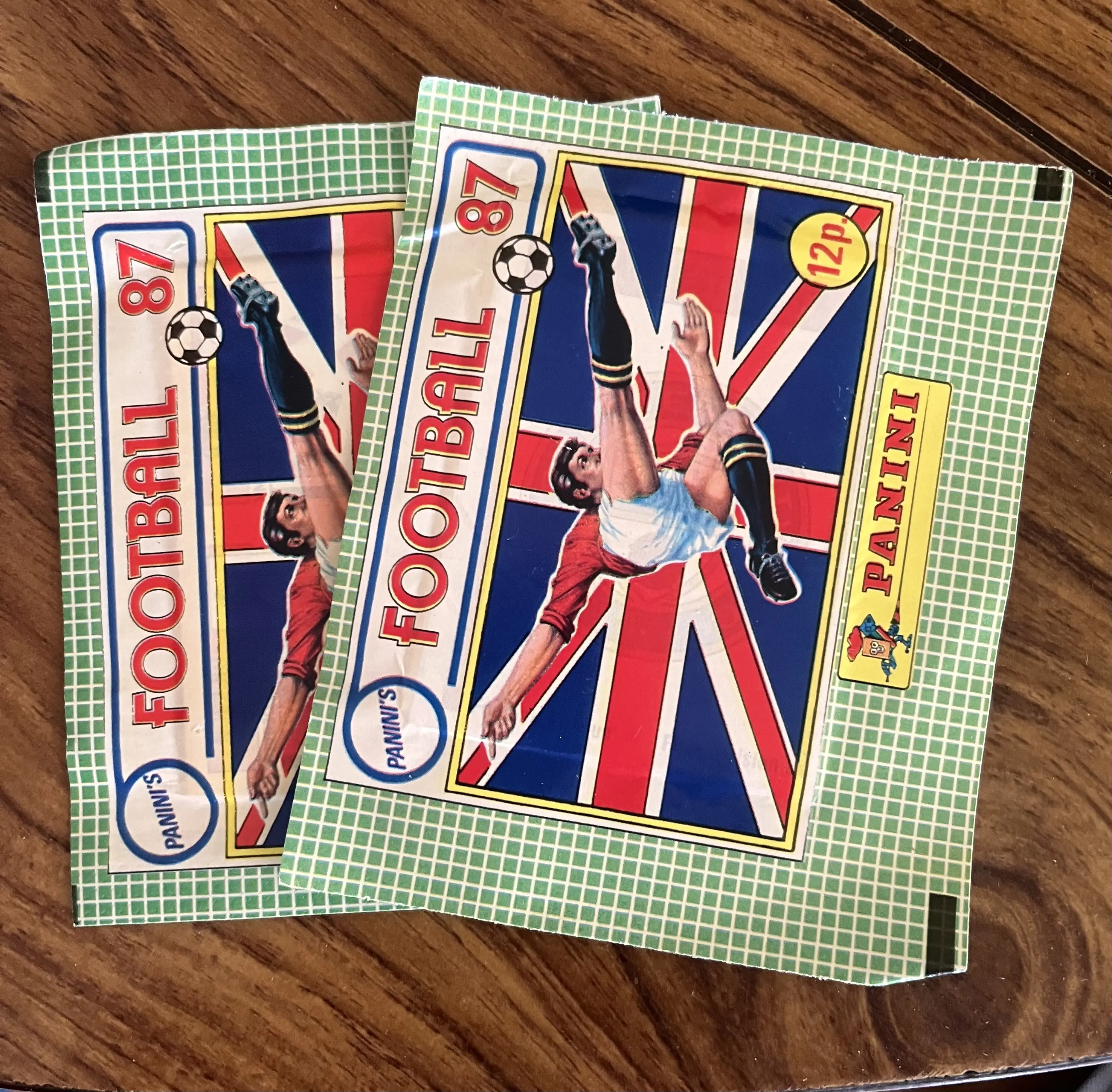 2 x packs- Panini 1987 football sticker packs - 2 x packs - trading cards/stickers