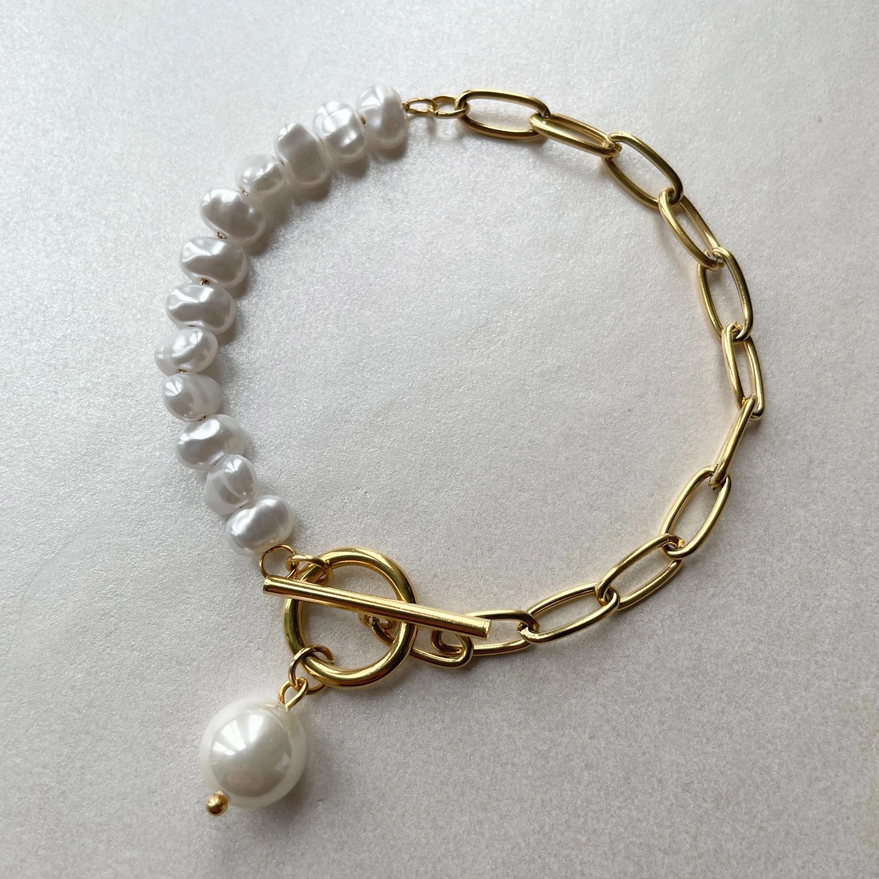Kelly T Bar Pearl Bracelet