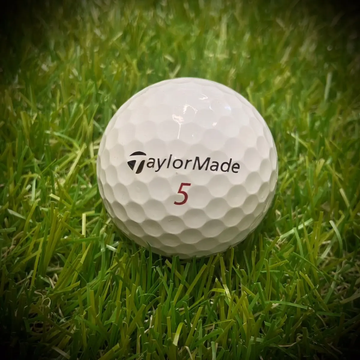12 Taylormade TP5 Mix Grade A Golf Balls Pre-Owned