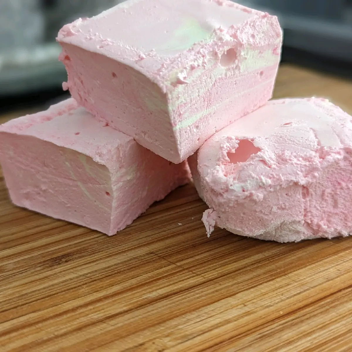 strawberry vegetarian gourmet marshmallows